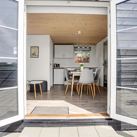 Lovis - 900m From The Sea By Interhome *