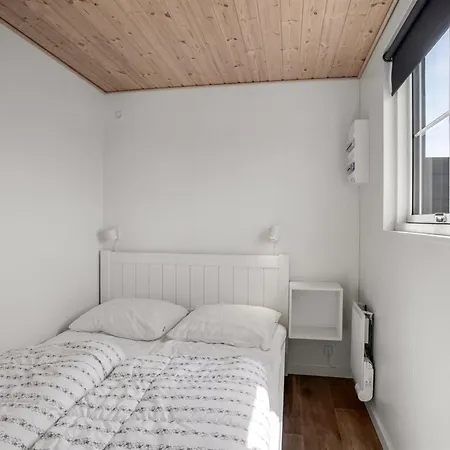 Lovis - 900m From The Sea By Interhome Semesterbostad Bøtø By