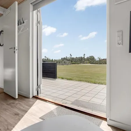 Semesterbostad Lovis - 900m From The Sea By Interhome Bøtø By